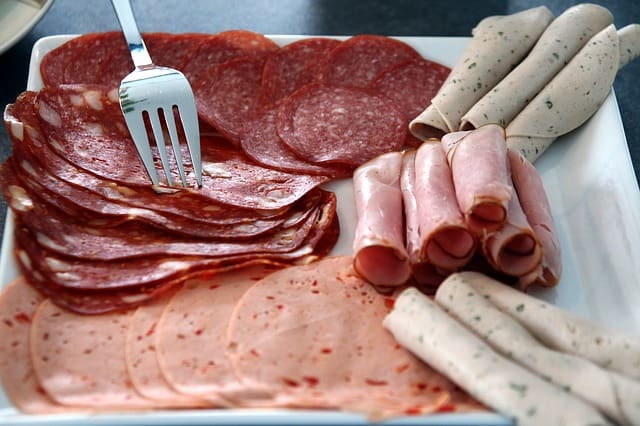 food poisoning during pregnancy from deli meat