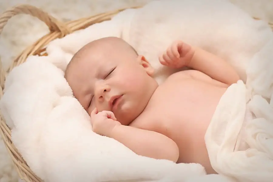newborn-baby-sleep-basket