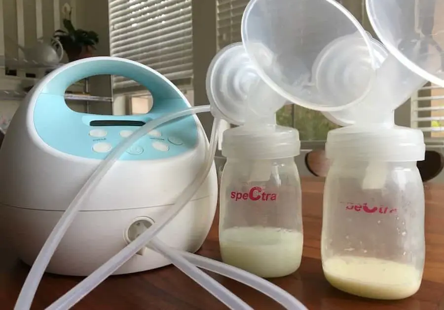 spectra pump and bottles with milk